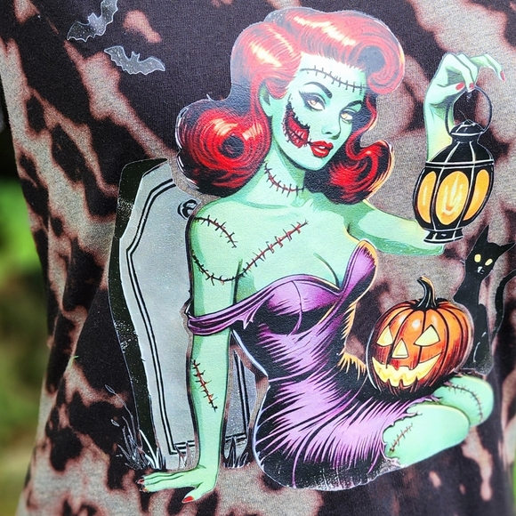 Sexy Zombie tie dyed by me tee - Picture 4 of 13